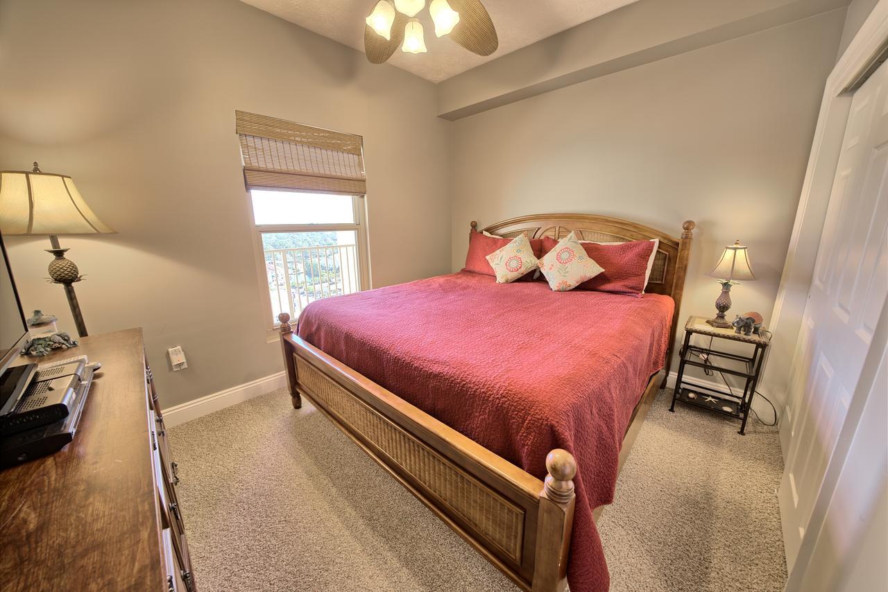 Stylish Oceanfront With And Picnic Area Access - Unit 1706 *