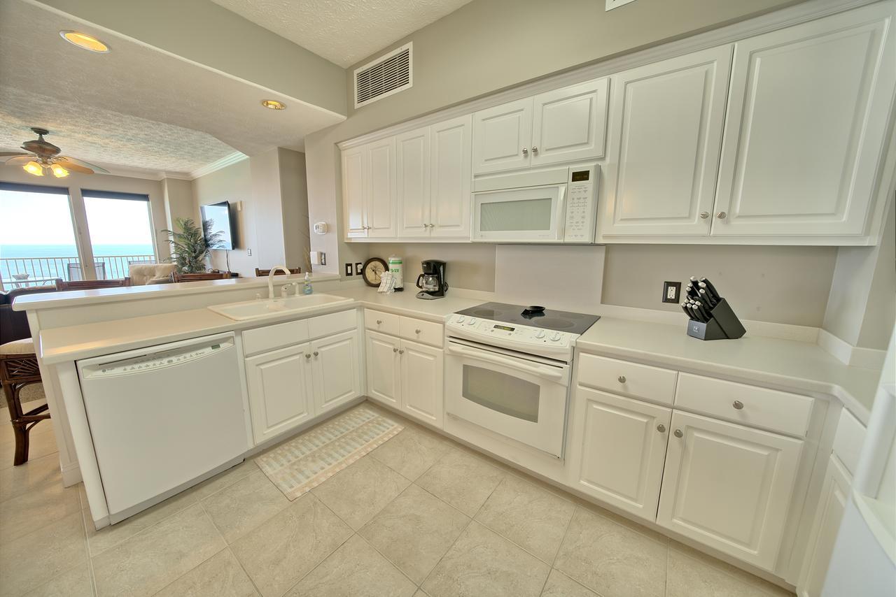 Stylish Oceanfront With And Picnic Area Access - Unit 1706 Apartment *