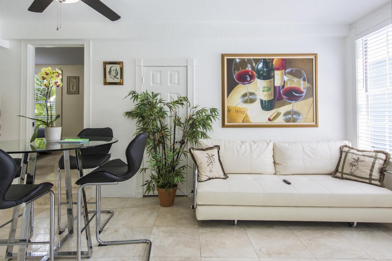Tropical Garden A Holiday home West Palm Beach