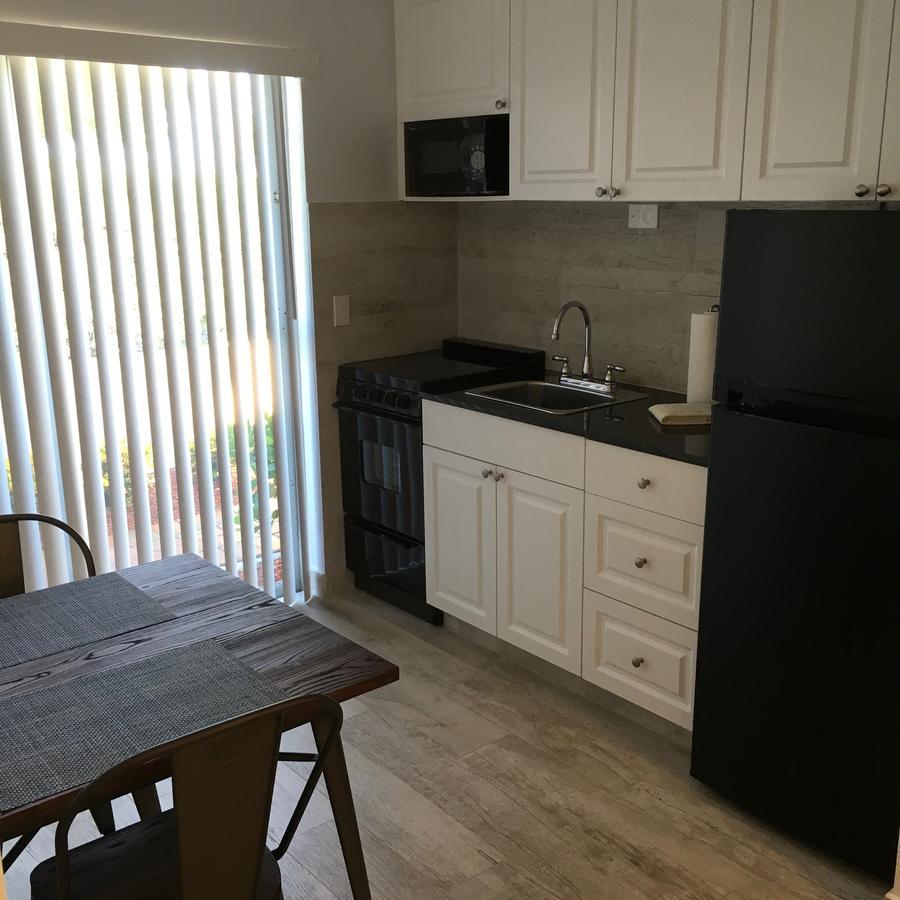 Elizabeth House Apartment *