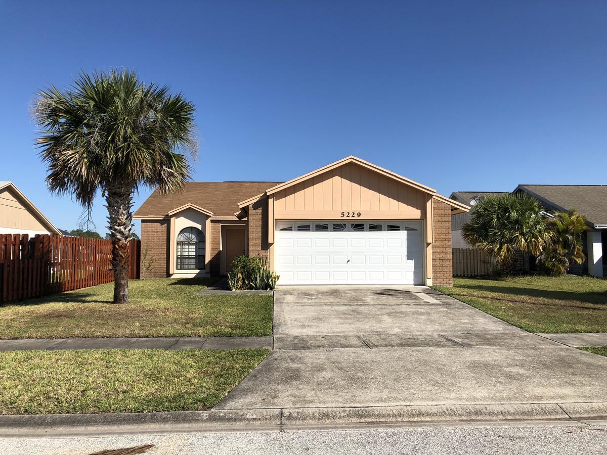 Laguna Villa *