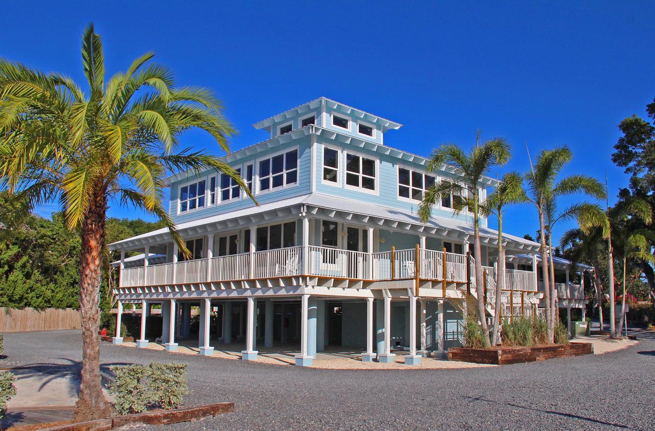 Dolphin Point