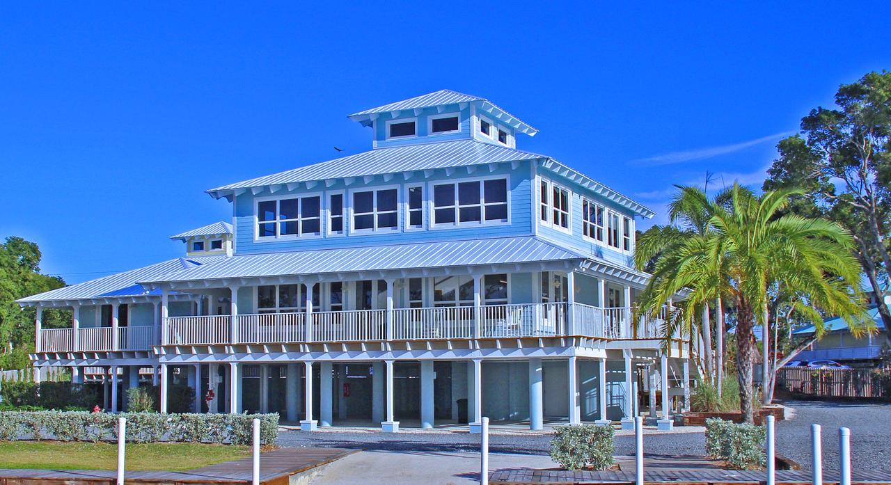 Dolphin Point 3* Key Largo