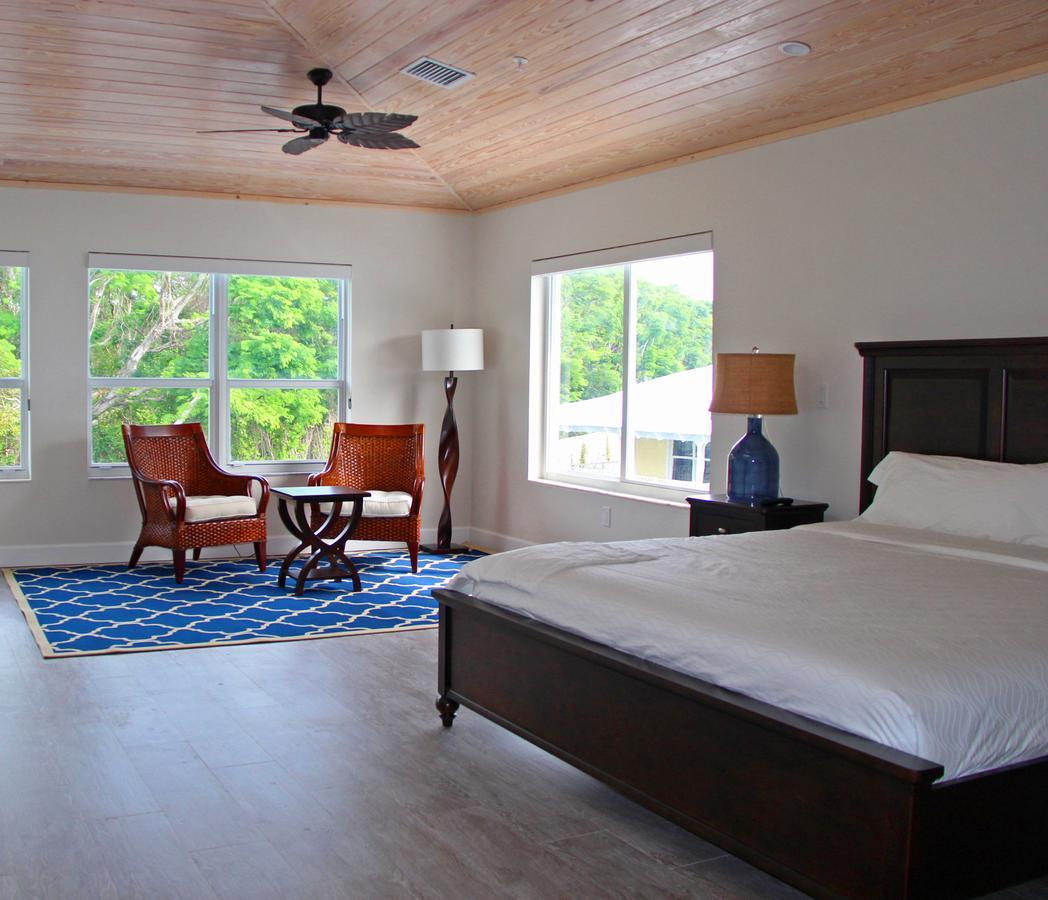 Dolphin Point 3* Key Largo