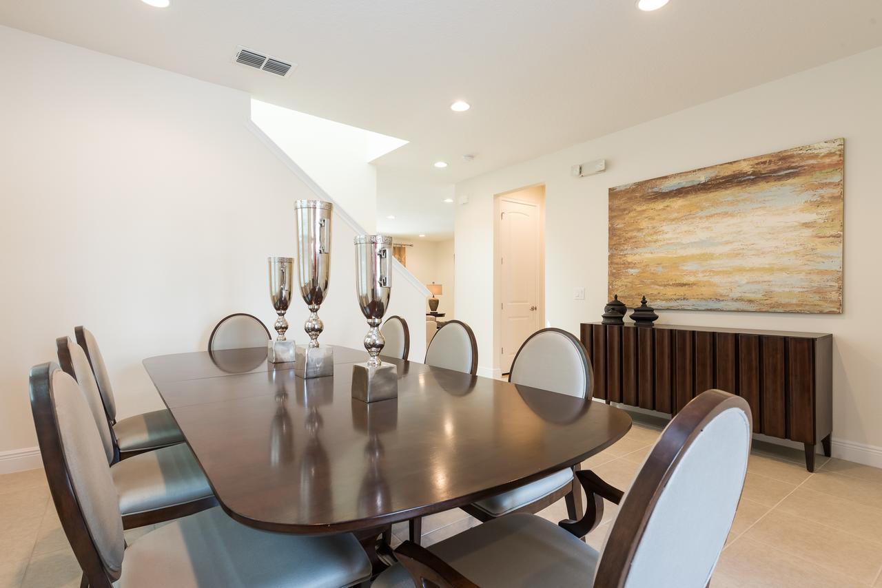 Cozy By Rentyl Near With Private Pool & Amenities - 340p