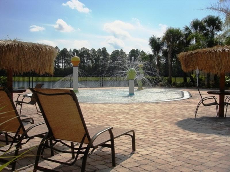 Gorgeous 4 Bed 3 Bath Town 5 Miles From Holiday home Orlando