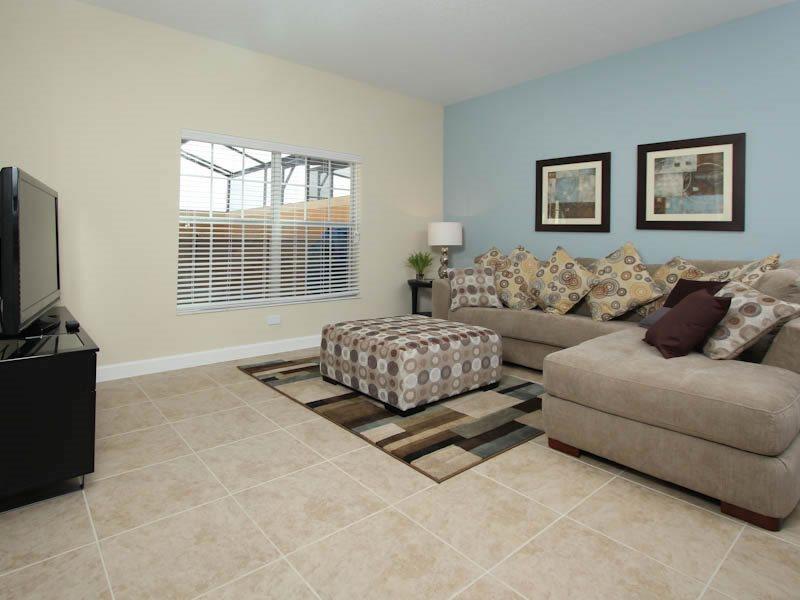 Holiday home Gorgeous 4 Bed 3 Bath Town 5 Miles From