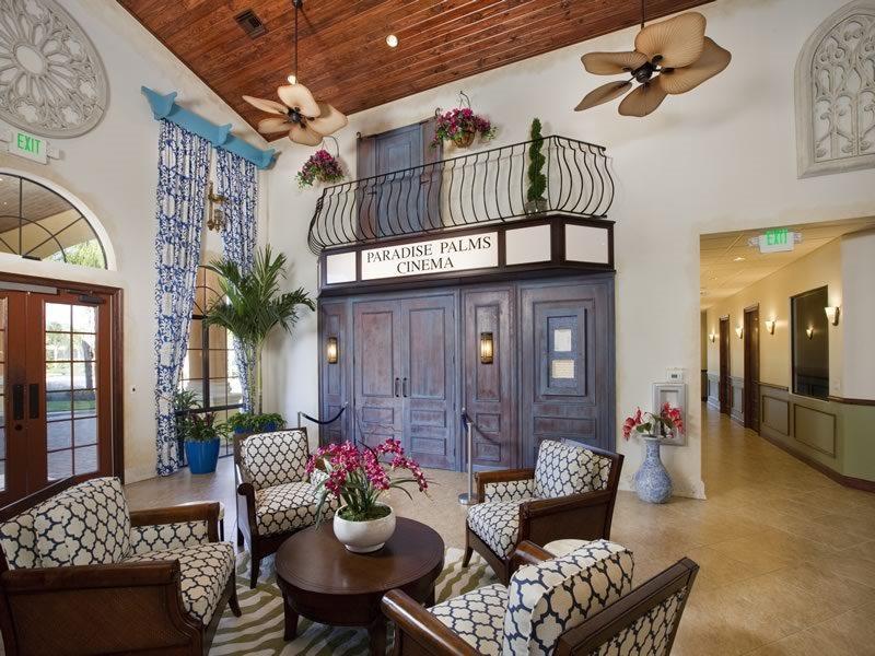Gorgeous 4 Bed 3 Bath Town 5 Miles From Holiday home Orlando