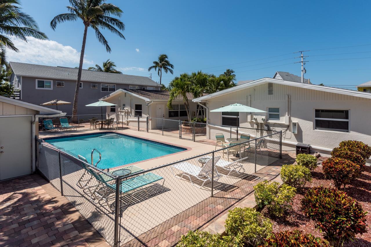 Gulf Breeze * Fort Myers Beach