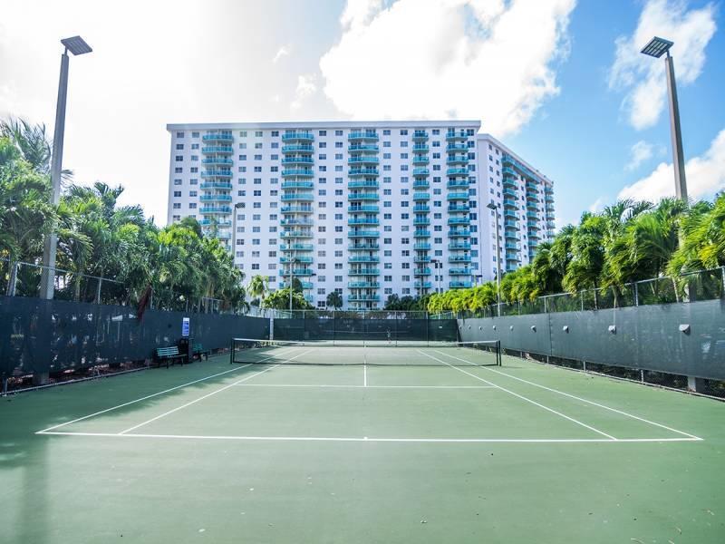 Sunny Isles Ocean Reserve Superb *