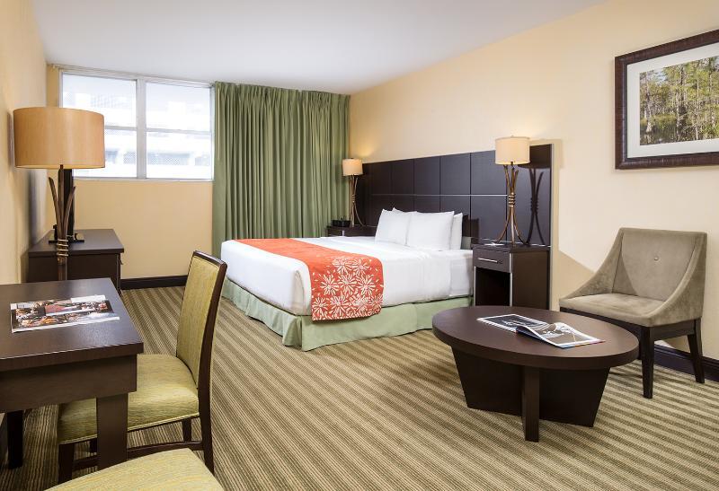 Newport Beachside & Resort