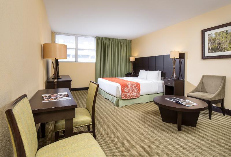 Resort Newport Beachside & 4*