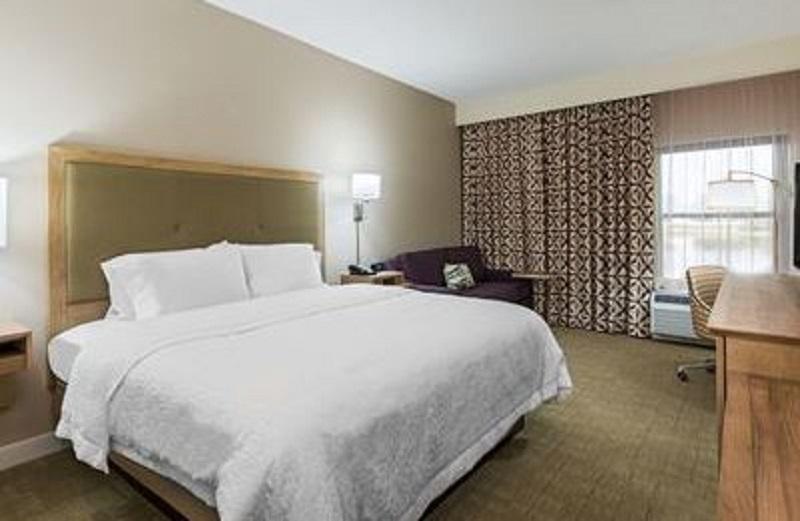 Hampton Naples North 3*