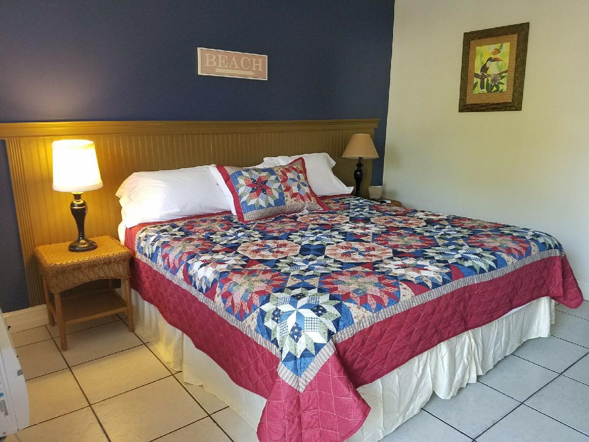 Palm Breeze Hotel 3*