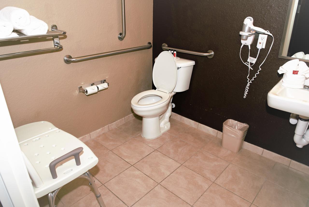 Hotel Microtel & By Wyndham Airport 3*