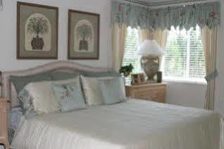 Area Standard Homes With Pool 4*