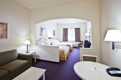 Express & Plant By Ihg Hotel 3*