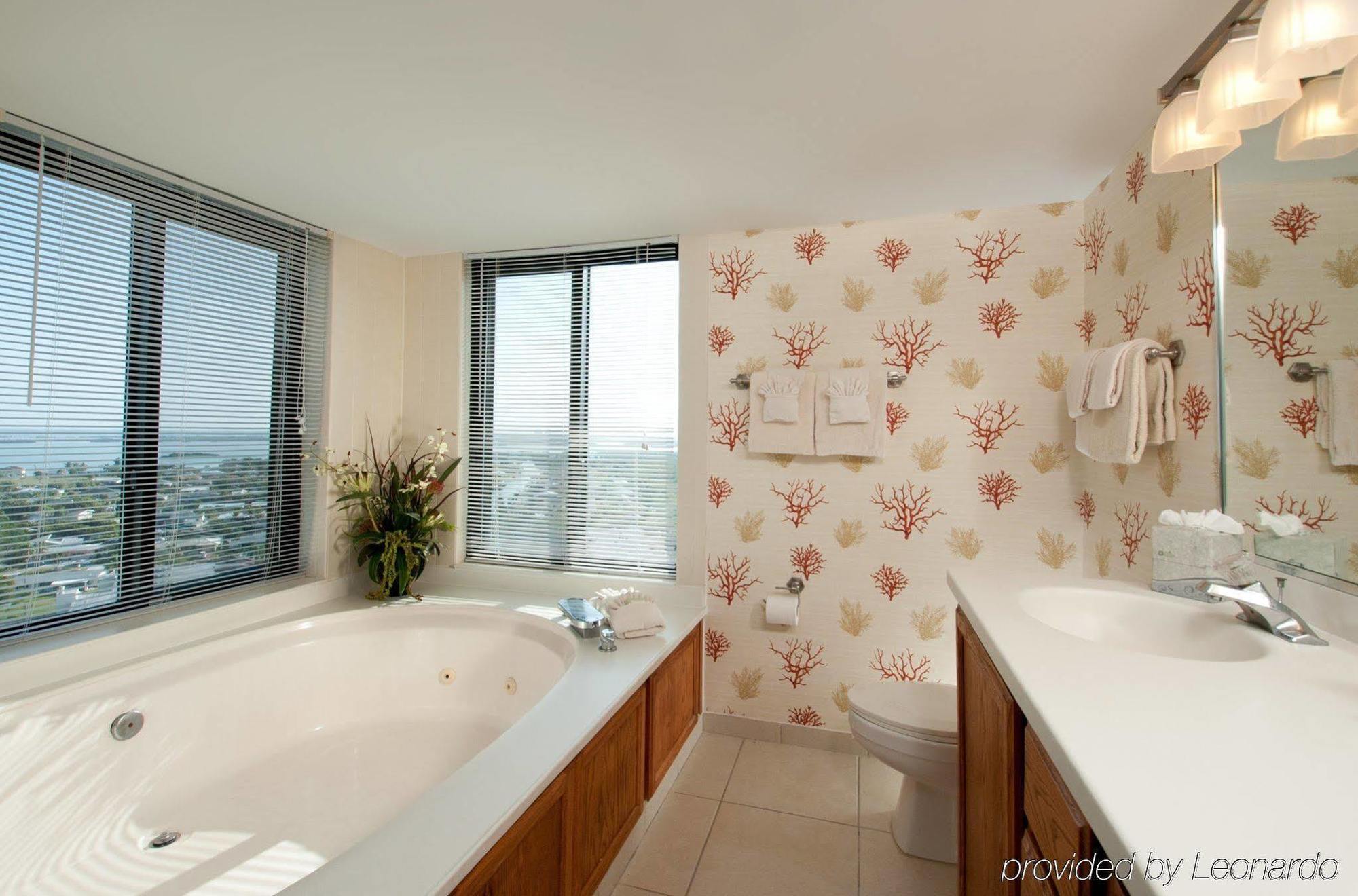 Pointe Estero Resort 3*