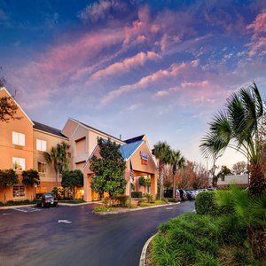Hotel Fairfield & By Marriott 3*