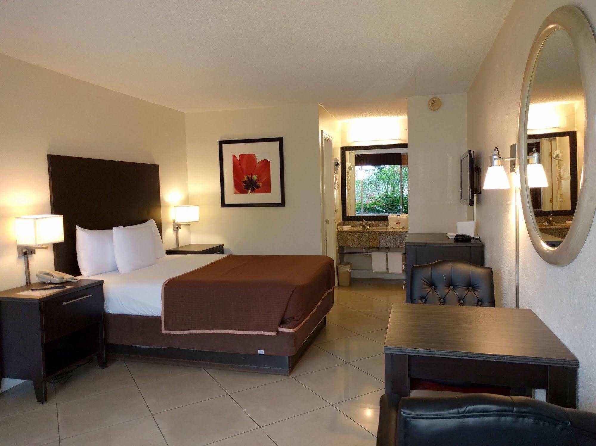 Hotel Red Carpet Airport Lauderdale Dania Beach