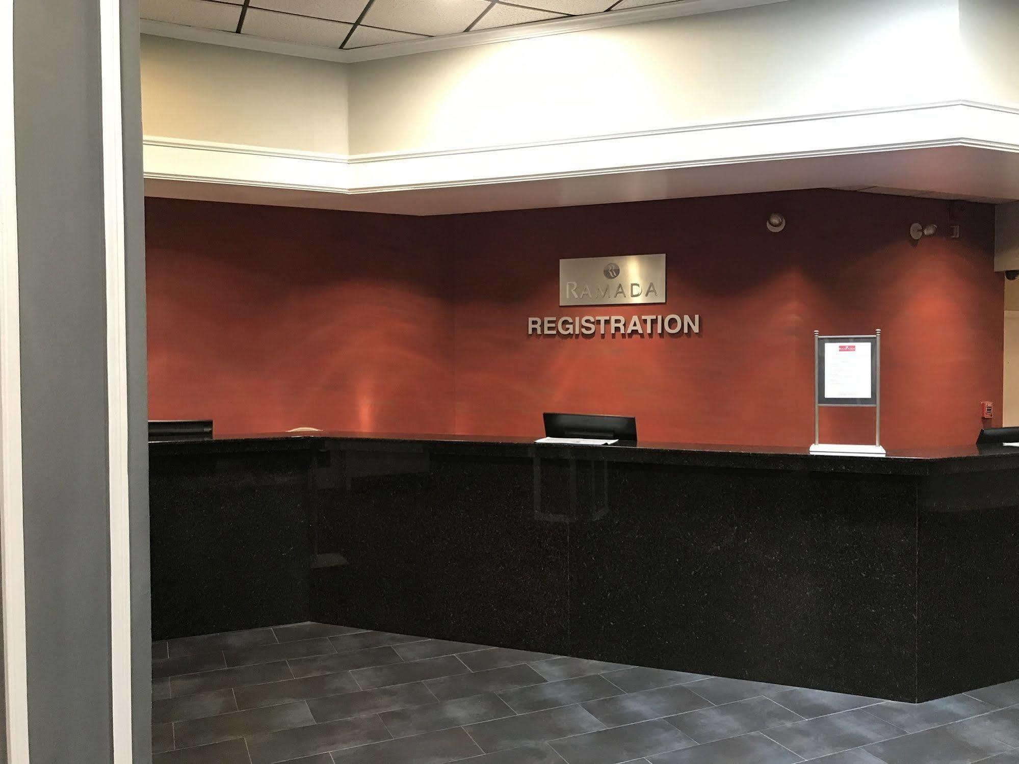 Ramada By Wyndham & Conference Center Jacksonville