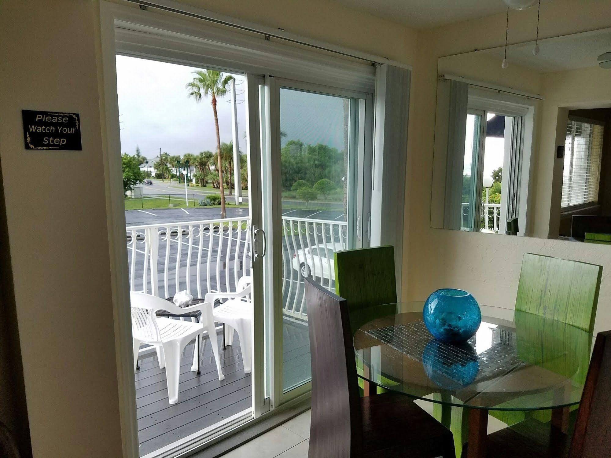 Aparthotel Royal Mansions Cape Canaveral