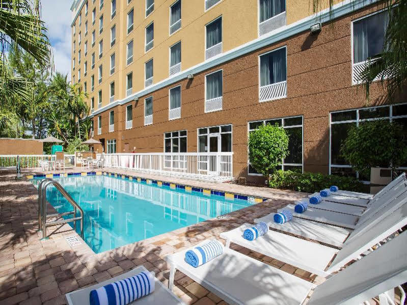 Hotel Hampton Hallandale Beach-aventura 3*