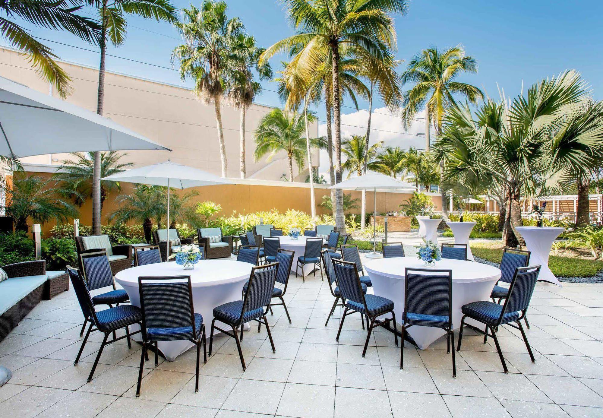 Courtyard By Marriott Miami Mall Hotel