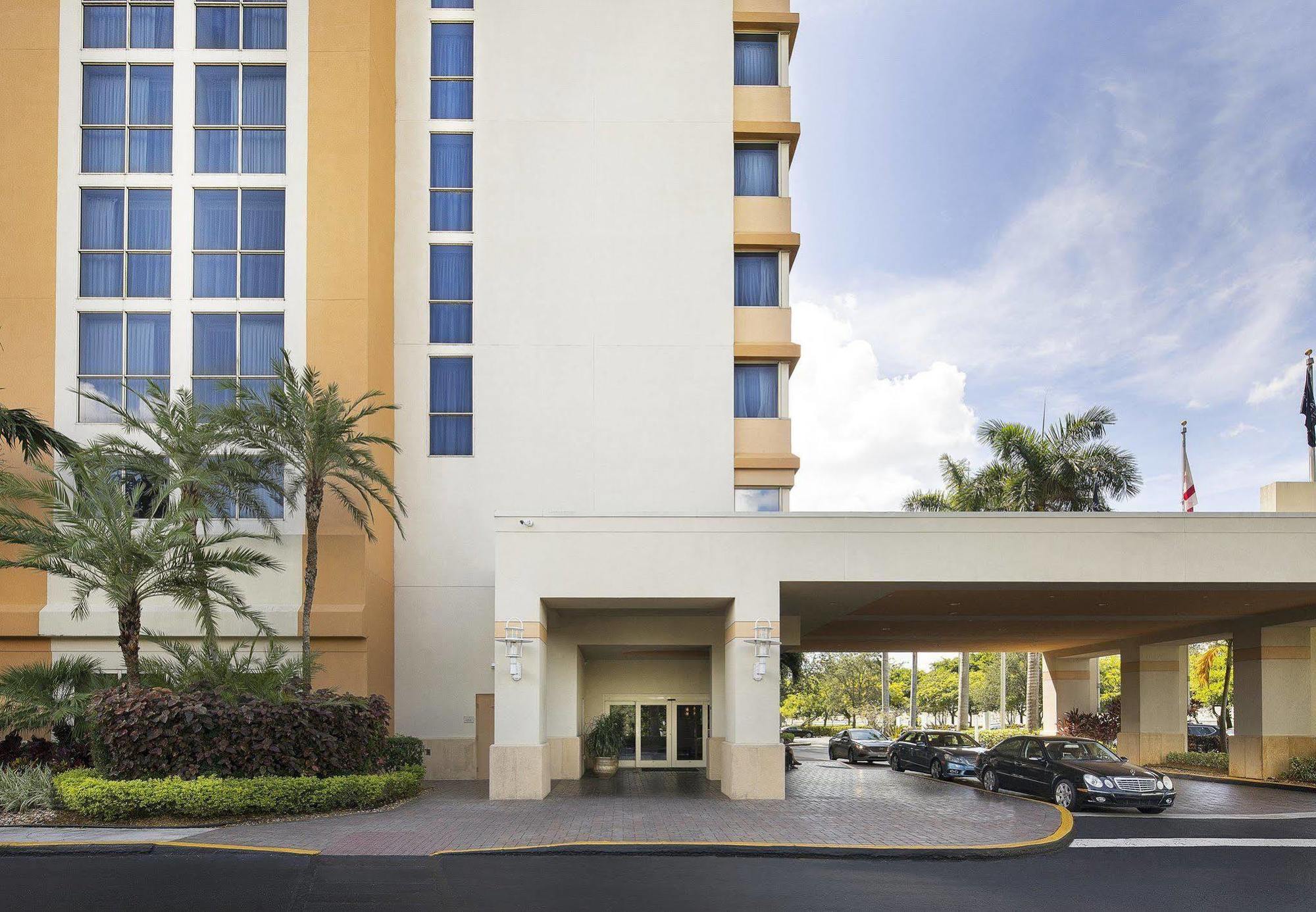 Renaissance Lauderdale West 4*