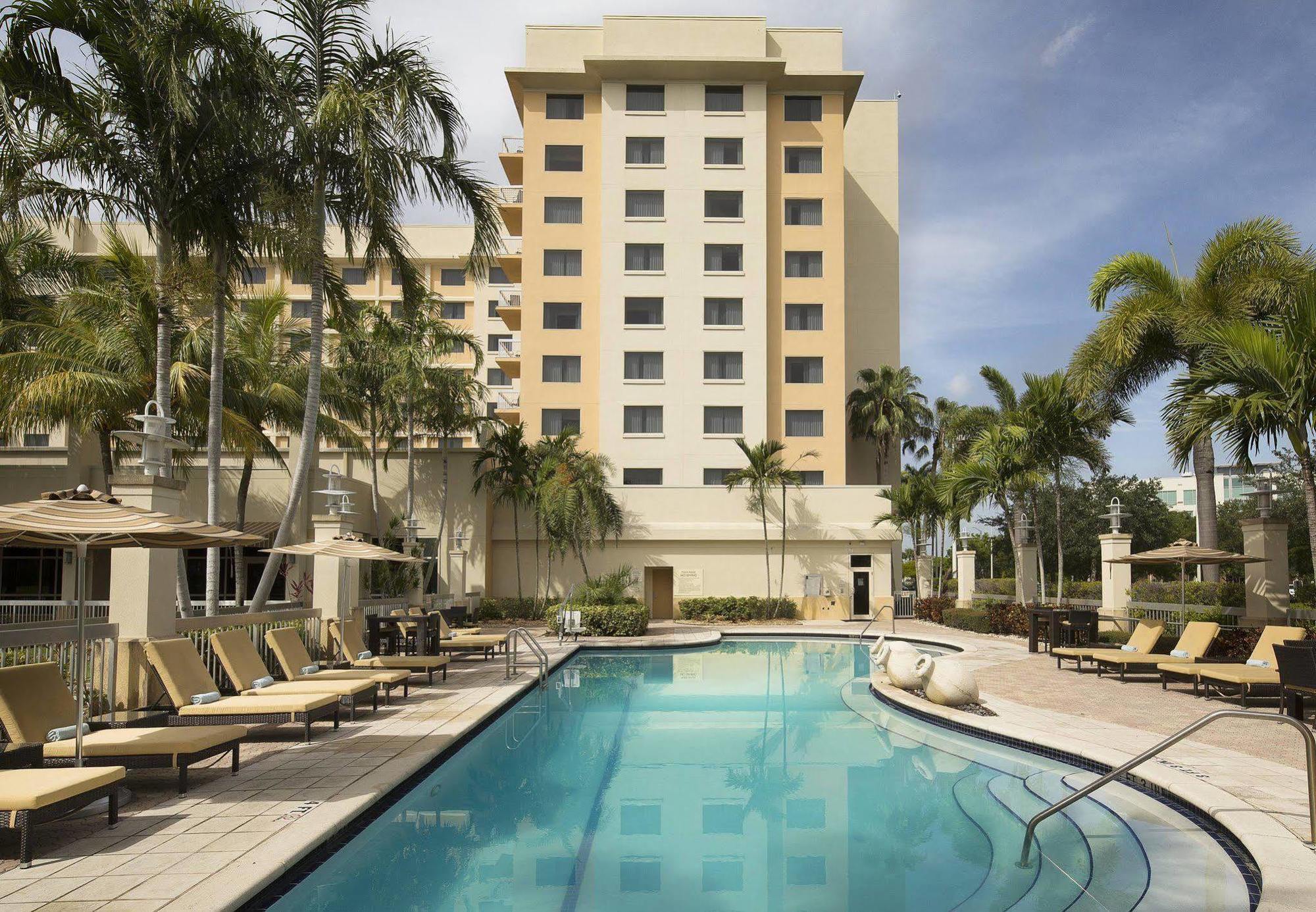 Renaissance Lauderdale West 4*