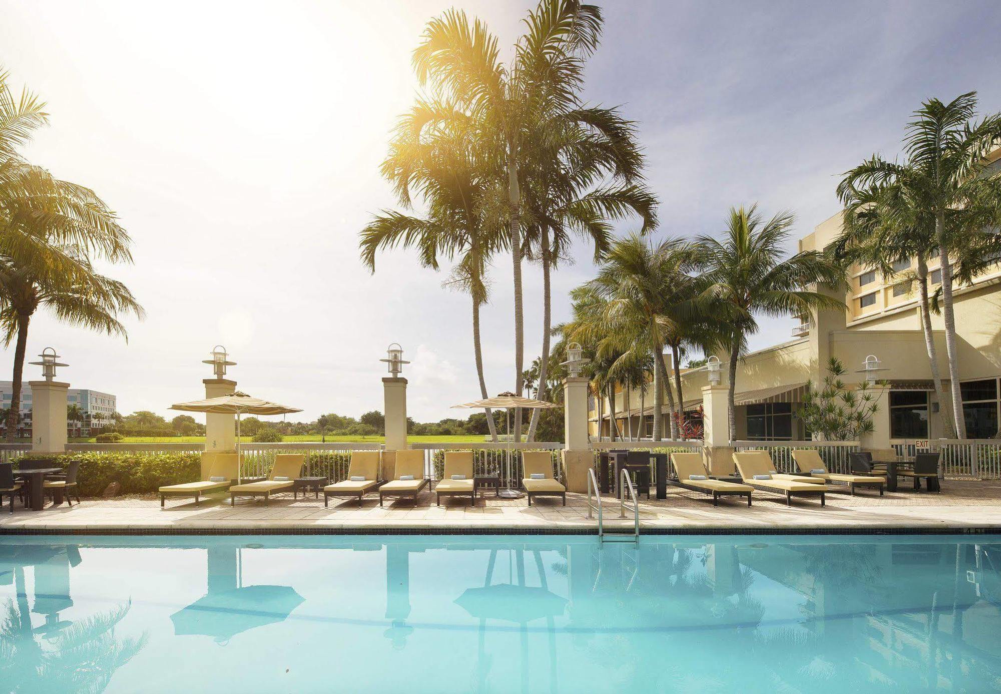 Renaissance Lauderdale West