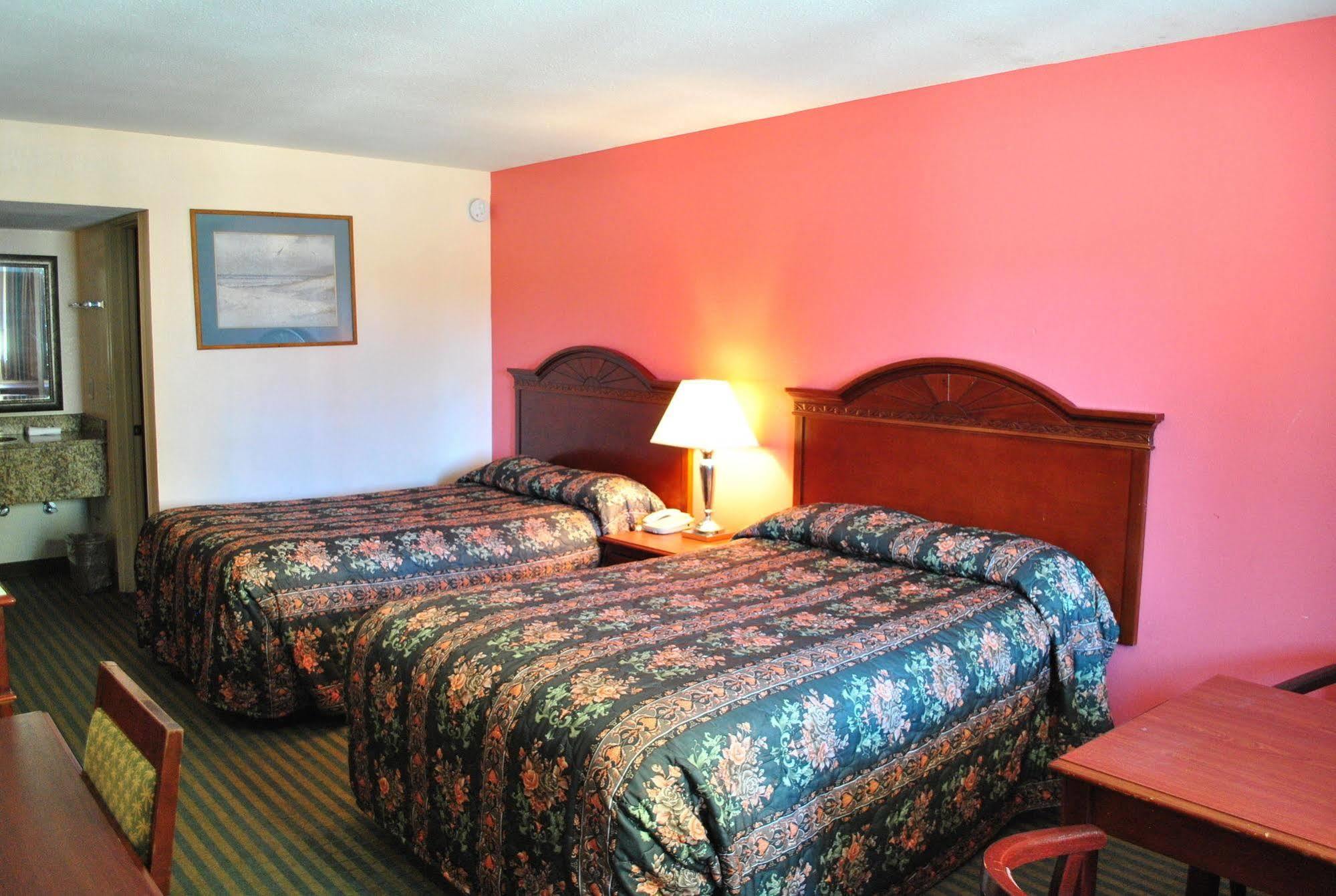 Hotel Coconut Grove Motor Upper Grand Lagoon