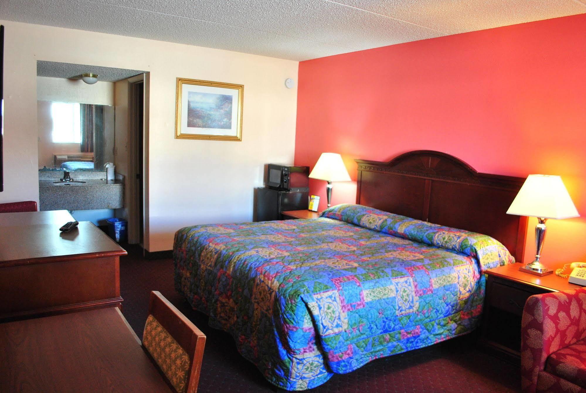 Hotel Coconut Grove Motor Upper Grand Lagoon
