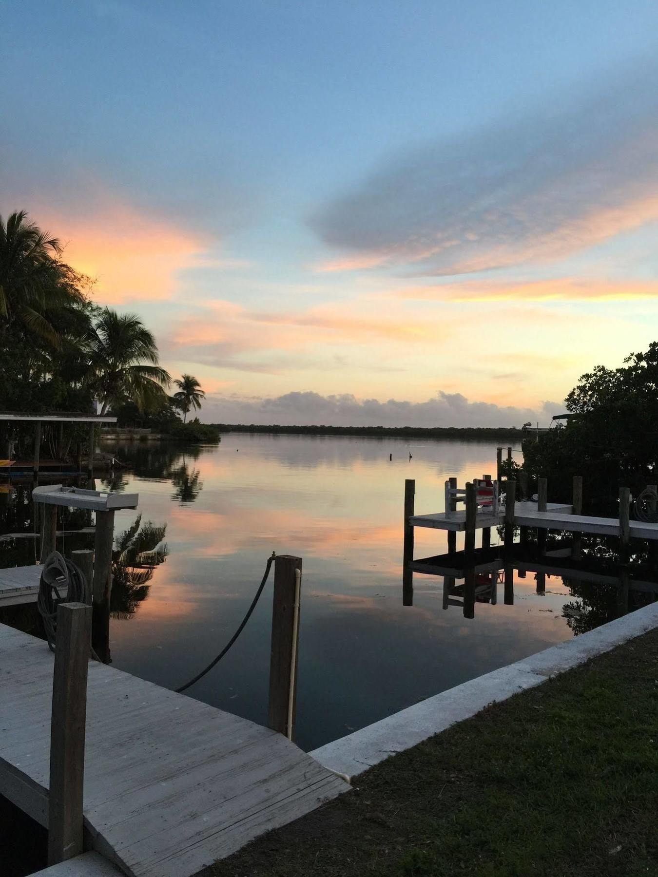 Pine Island Paradise Hotel 3*