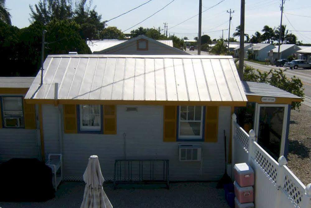 Pine Island Paradise Hotel 3*