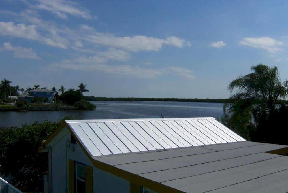Pine Island Paradise Hotel