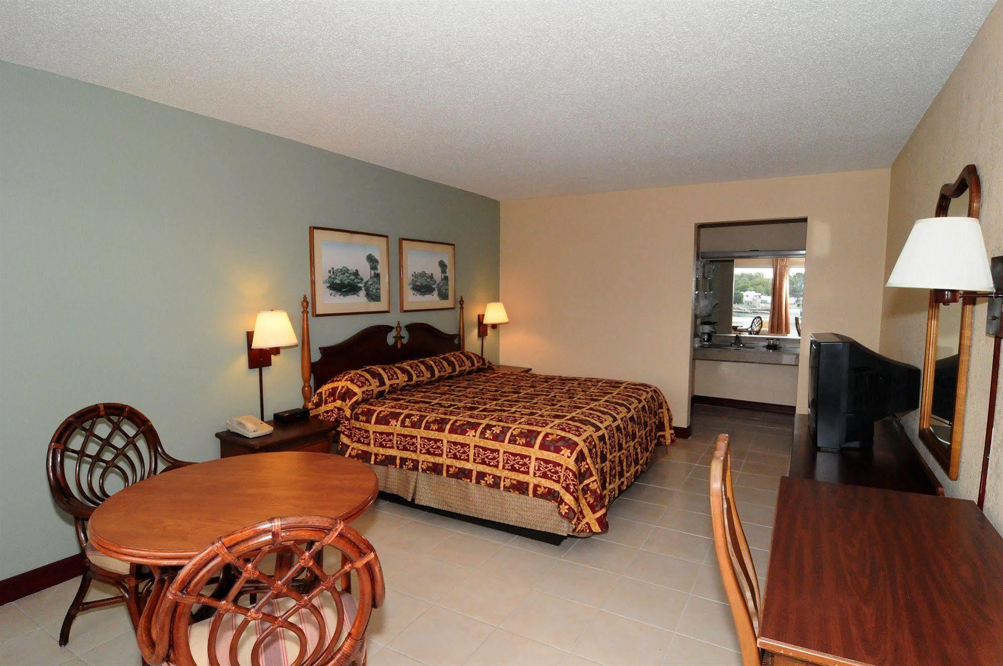 Hotel Magnuson & Marina 3*