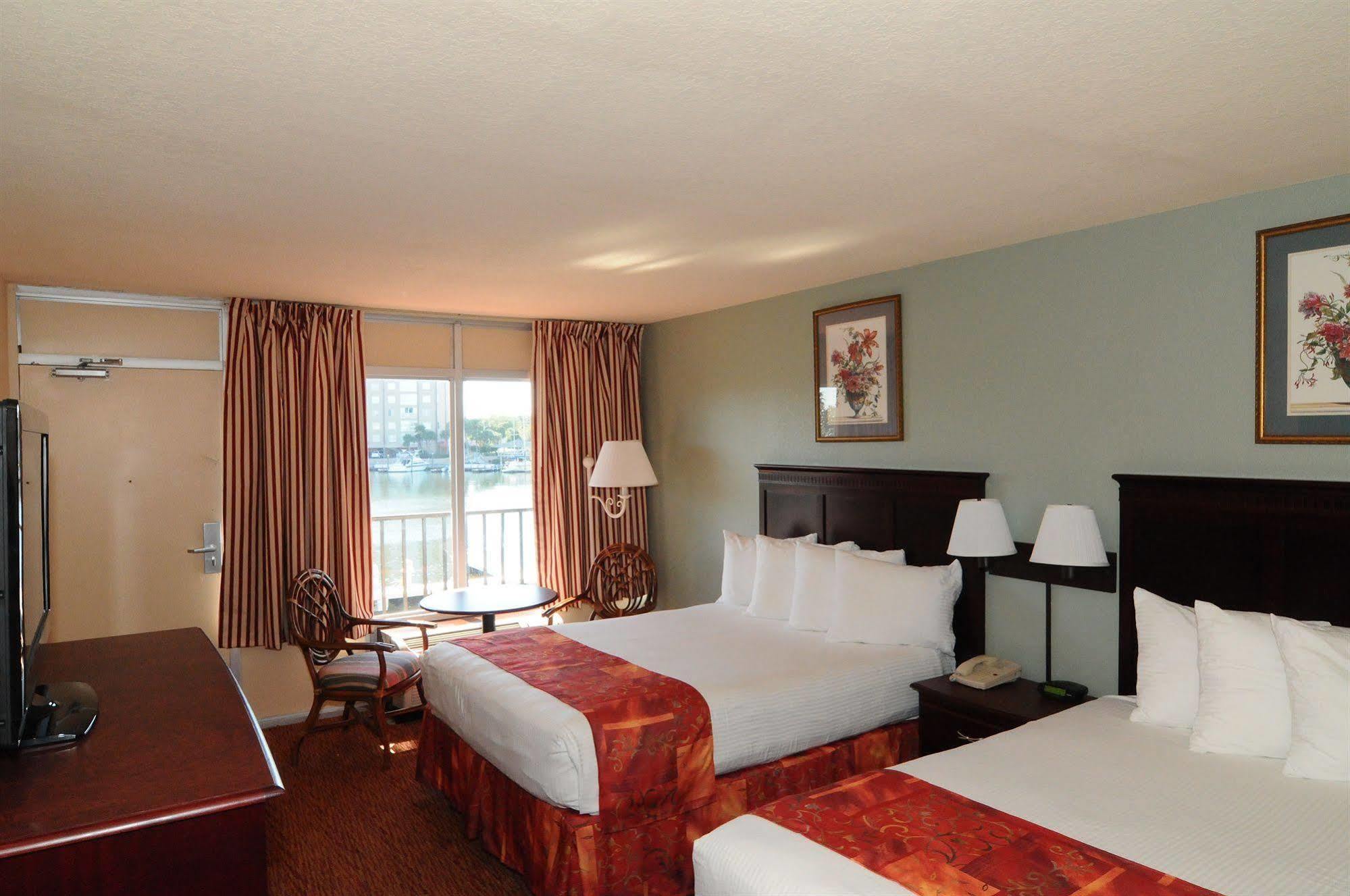 Hotel Magnuson & Marina
