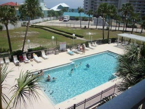 Tern Key Realty & 3*