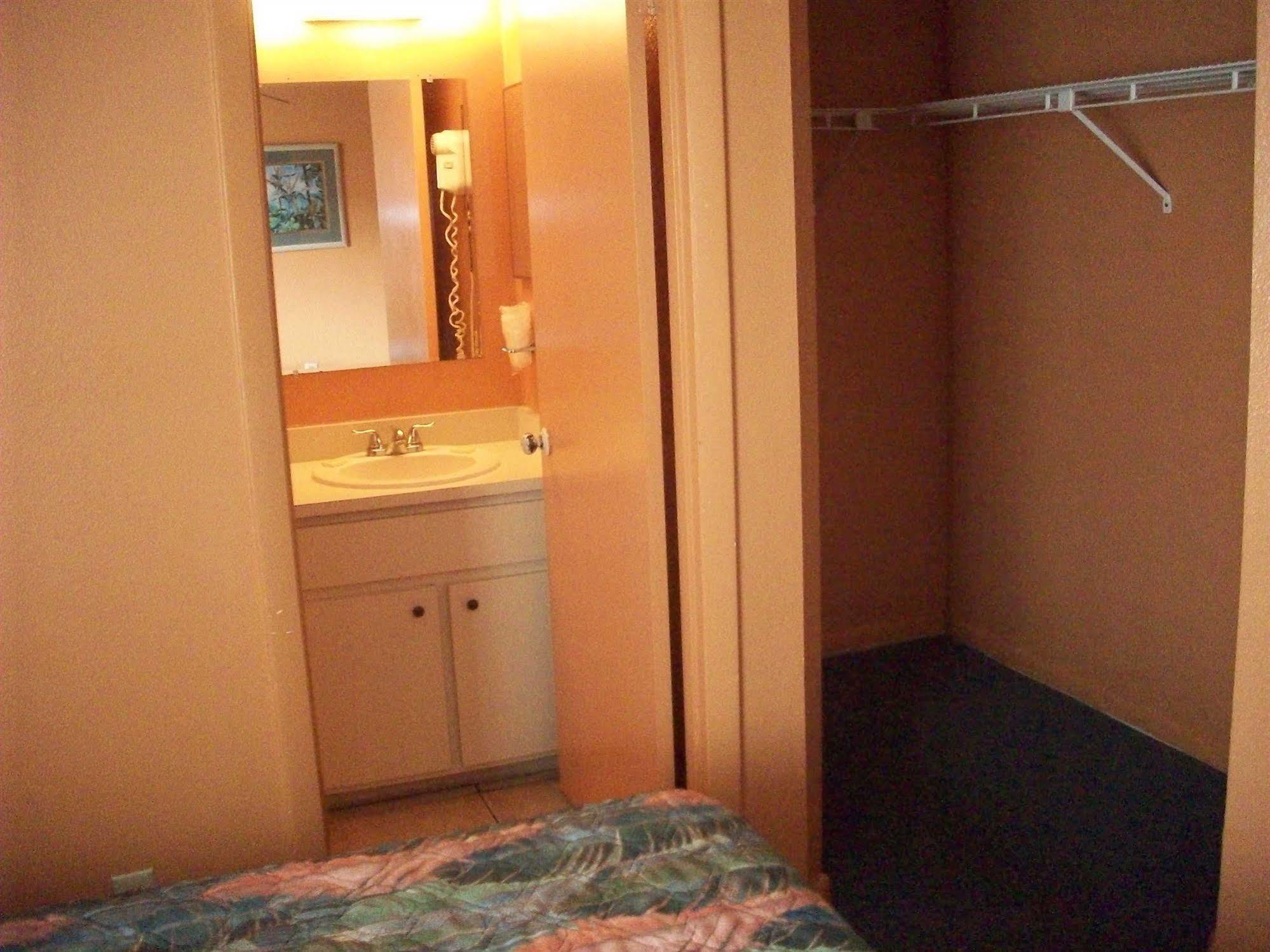 Motel All-Suite Motel 2*