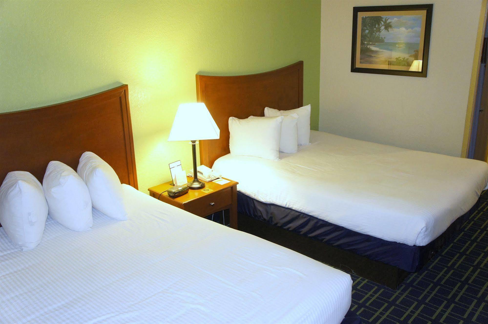 Emerald Coast & Hotel
