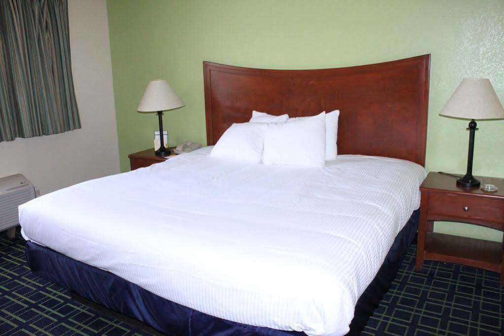 Emerald Coast & Hotel Fort Walton Beach
