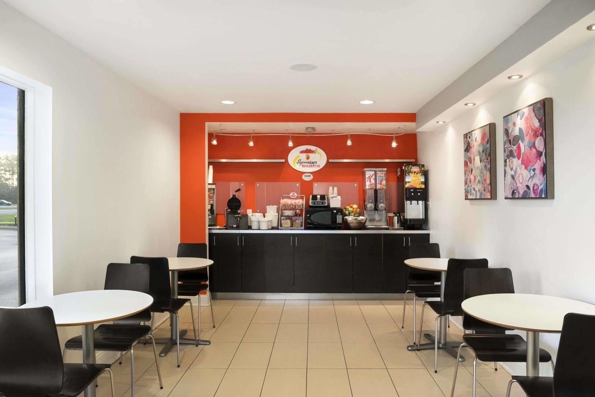Super 8 By Wyndham Ormond