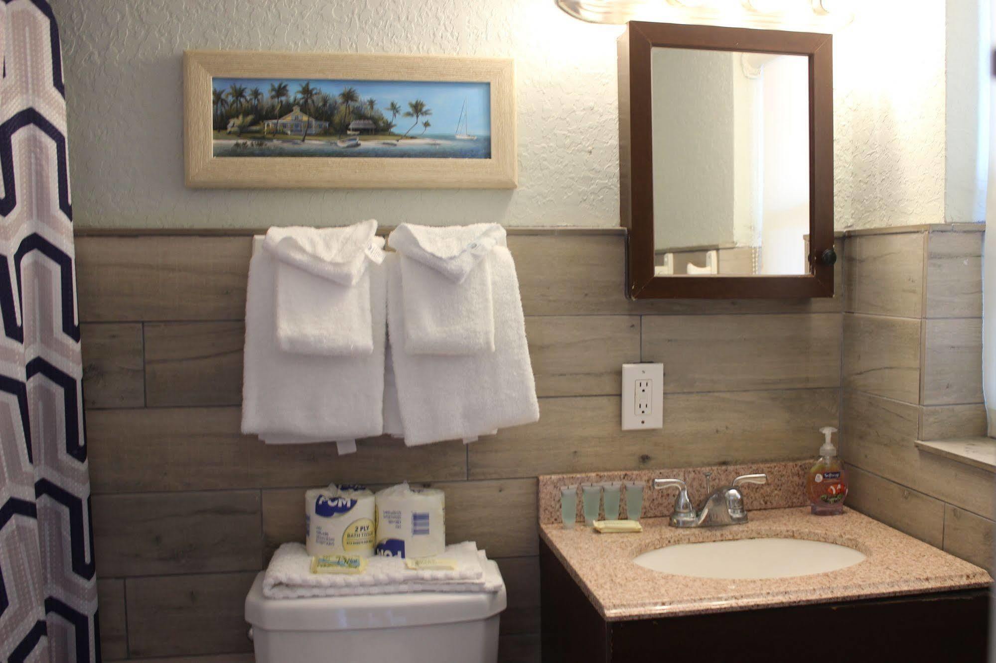 Beach Suites 3*