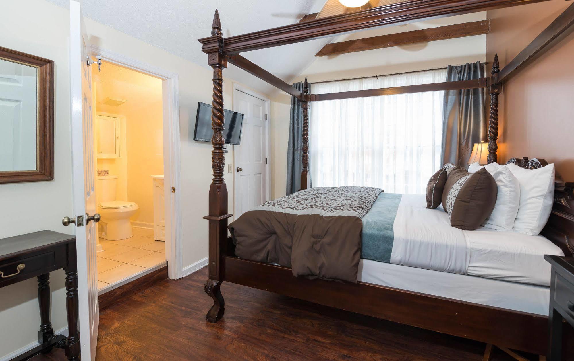 Bed & Breakfast Old House And Restaurant 3*