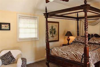 Old House And Restaurant Bed & Breakfast St. Augustine