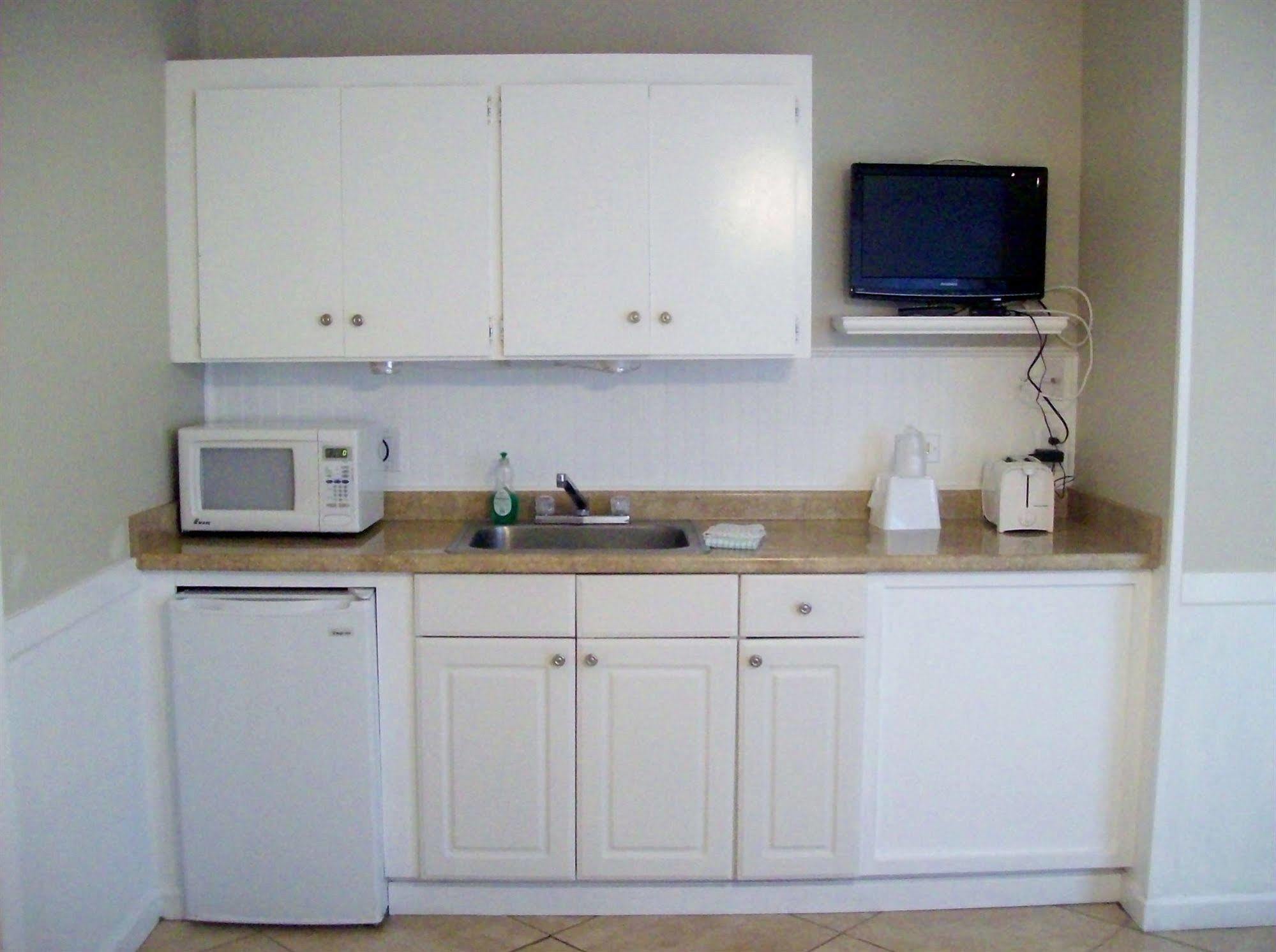 Kingsail Motel Marathon