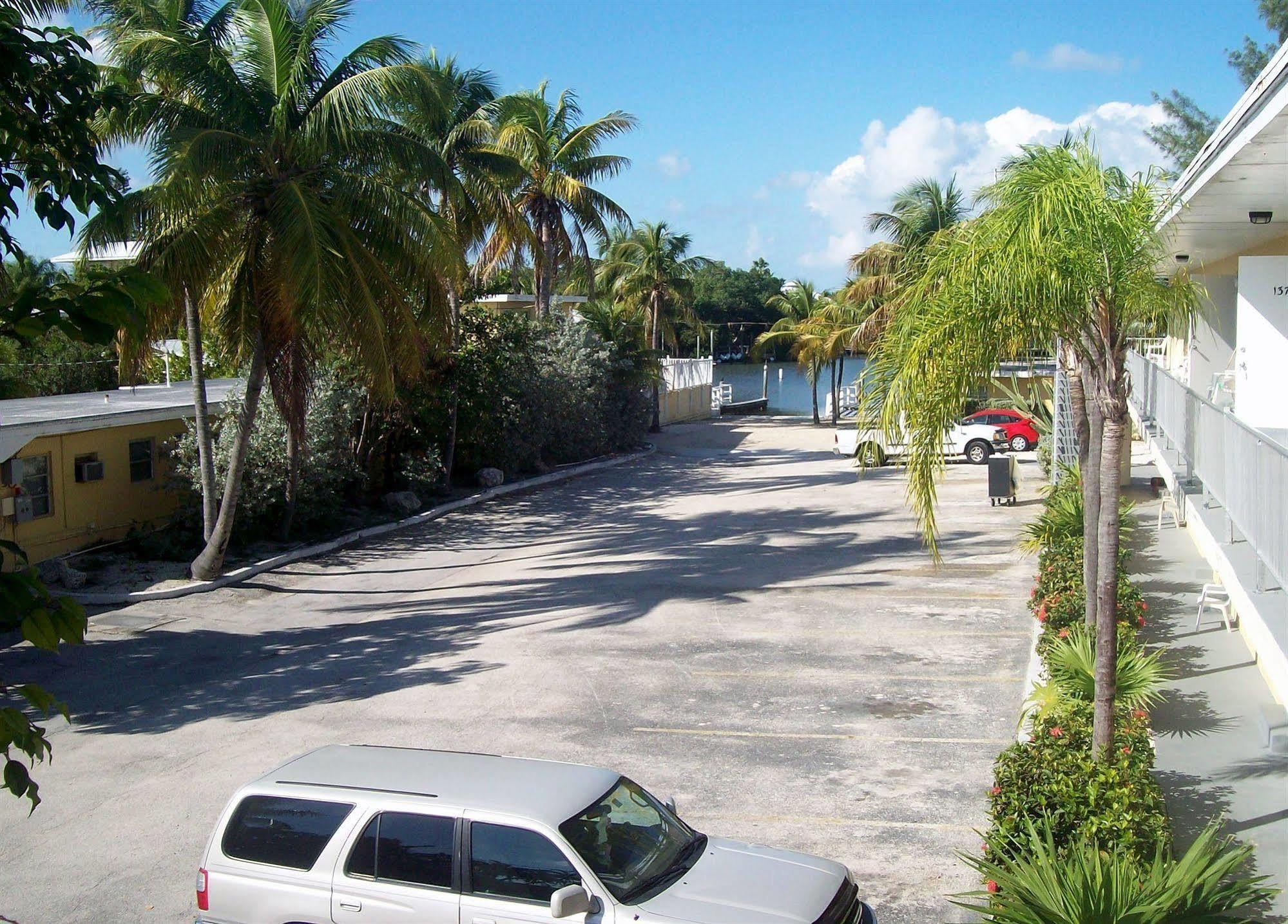 Kingsail Motel Marathon