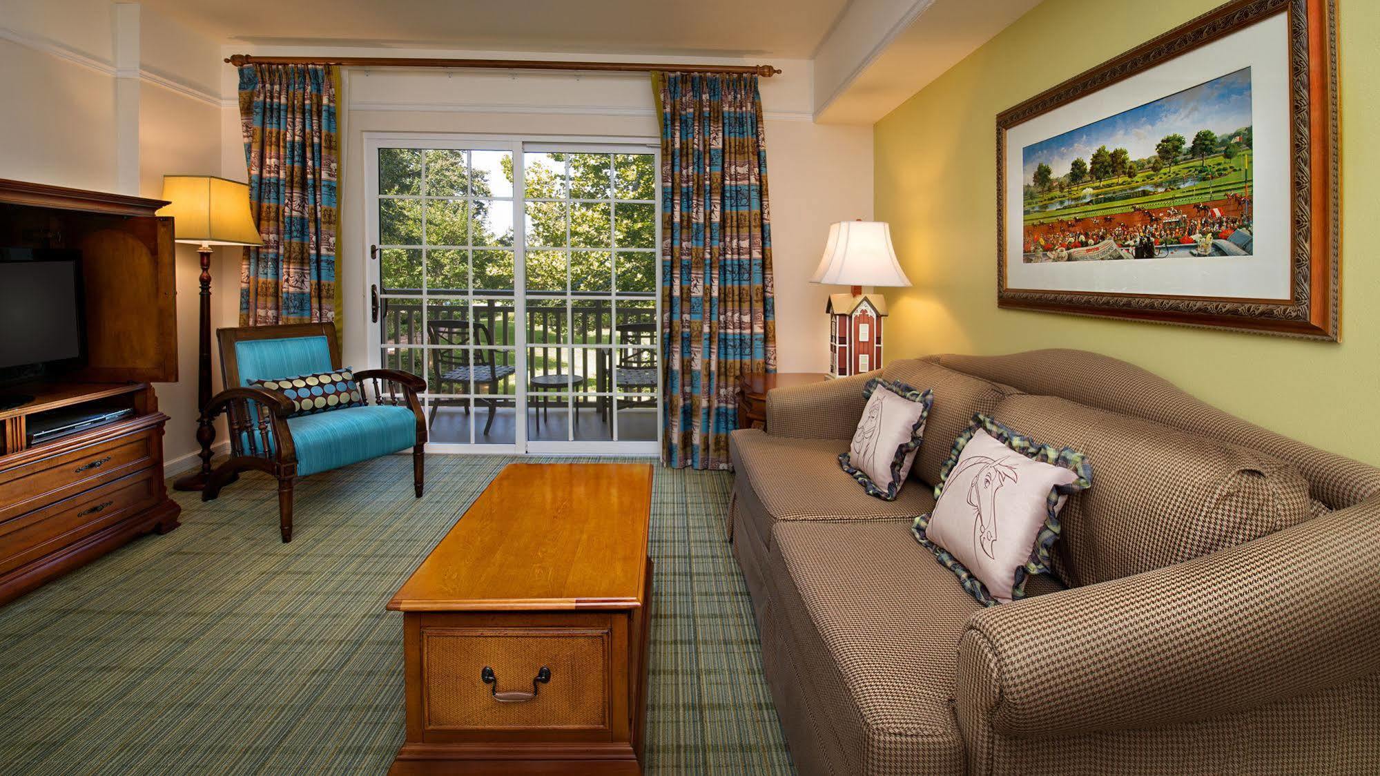Disney's Saratoga Springs & Hotel Lake Buena Vista