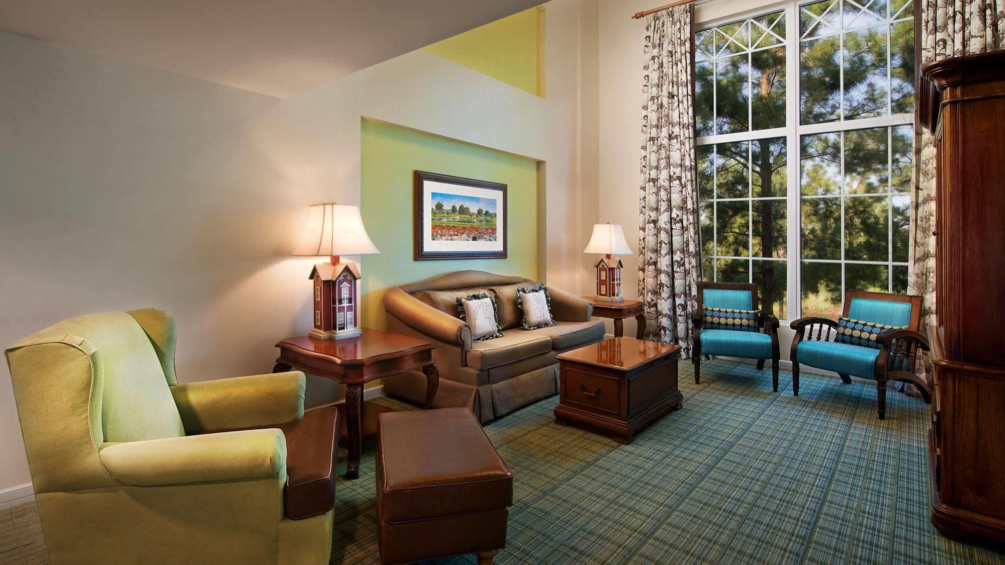Disney's Saratoga Springs & 4*